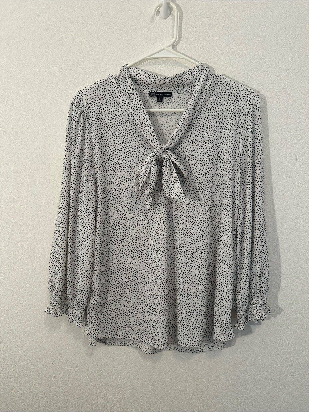 Adrianna Papell Long-sleeve blouse, Large